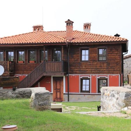 Willa Red House Kopriwsztica Zewnętrze zdjęcie